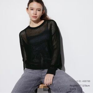 Uniqlo Black Mesh Crew Neck Layering Top | Medium